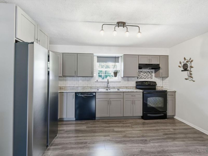 5779 Wolfpen Pleasant Hill Road, Miami Twp, OH 45150 Photo 21