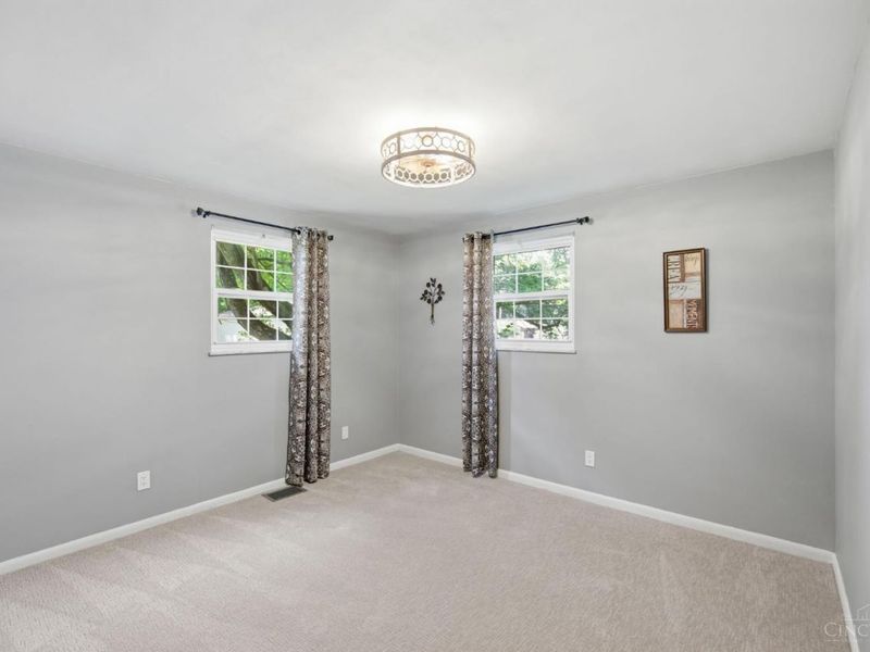 5779 Wolfpen Pleasant Hill Road, Miami Twp, OH 45150 Photo 24