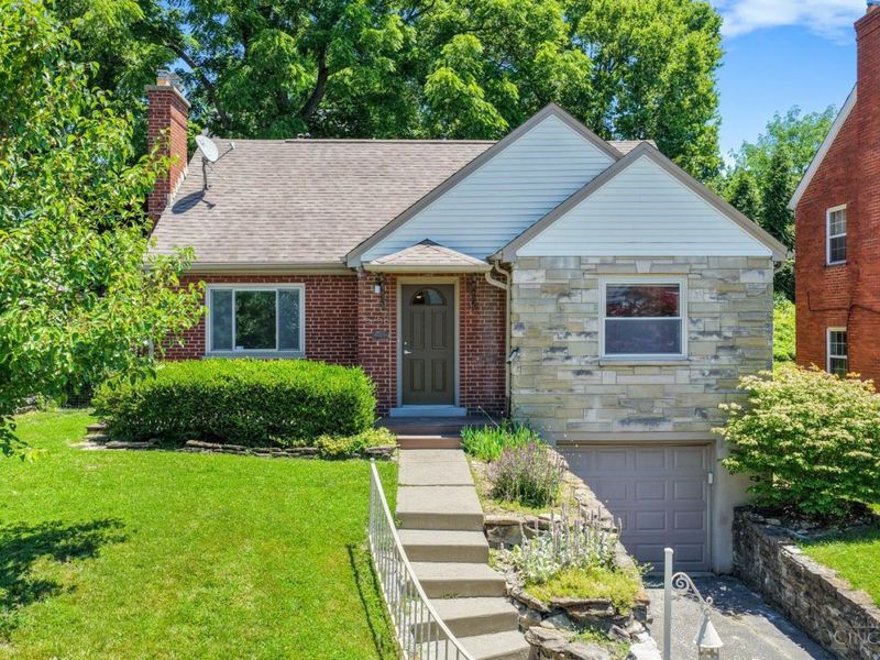 5758 Glengate Lane, Cincinnati, OH 45212 Photo 1