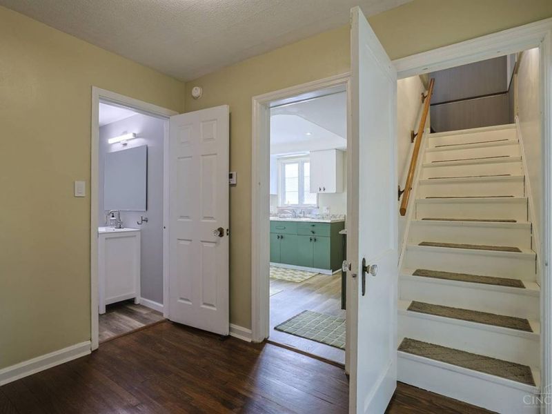 3782 St Johns Terrace, Deer Park, OH 45236 Photo 19