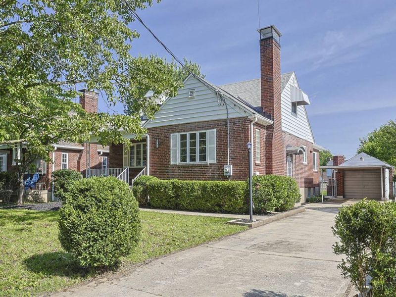 3782 St Johns Terrace, Deer Park, OH 45236 Photo 2