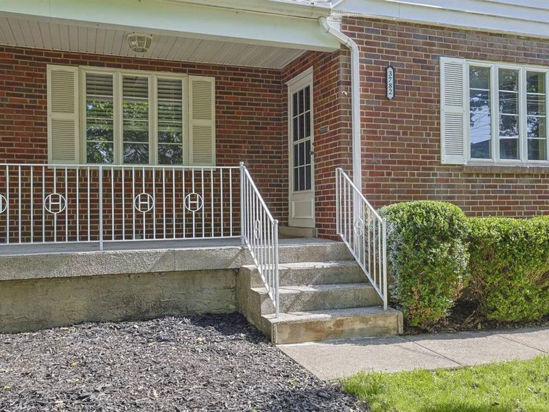 3782 St Johns Terrace, Deer Park, OH 45236 Photo 5