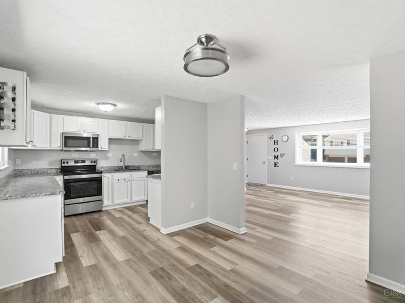 8739 Exeter Place, Deerfield Twp., OH 45039 Photo 13