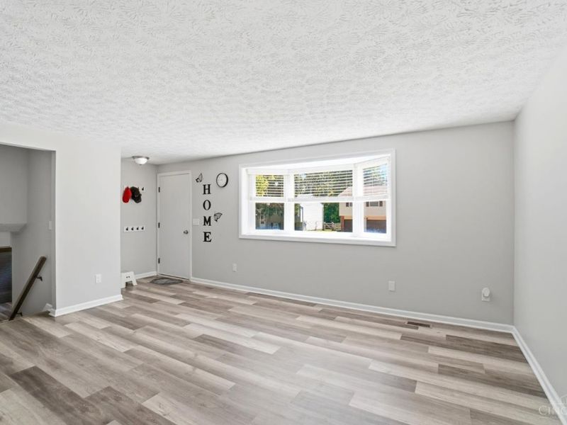8739 Exeter Place, Deerfield Twp., OH 45039 Photo 5