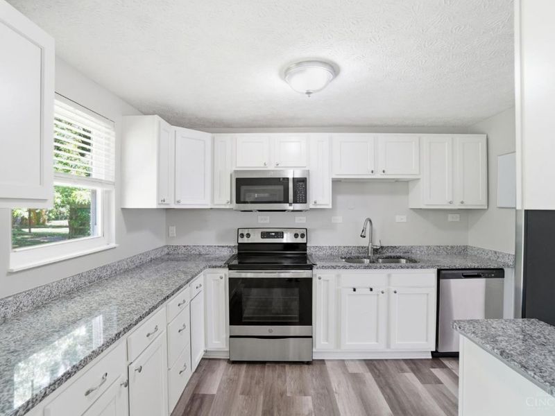 8739 Exeter Place, Deerfield Twp., OH 45039 Photo 8