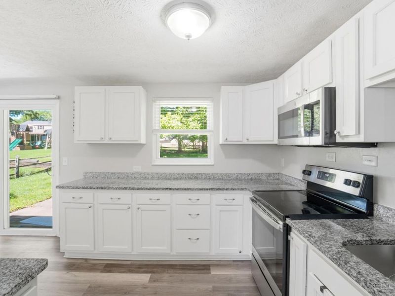 8739 Exeter Place, Deerfield Twp., OH 45039 Photo 9