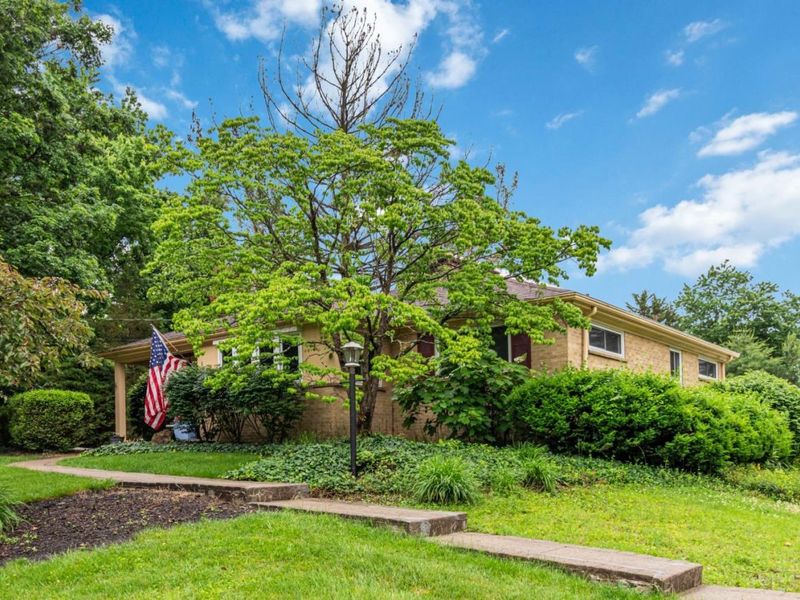 8357 Richland Drive, Anderson Twp, OH 45255 Photo 3