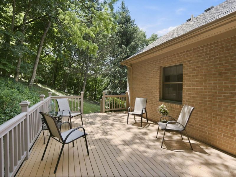 1262 Mistymeadow Lane, Anderson Twp, OH 45230 Photo 16