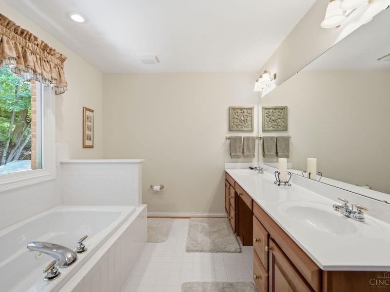 1262 Mistymeadow Lane, Anderson Twp, OH 45230 Photo 46