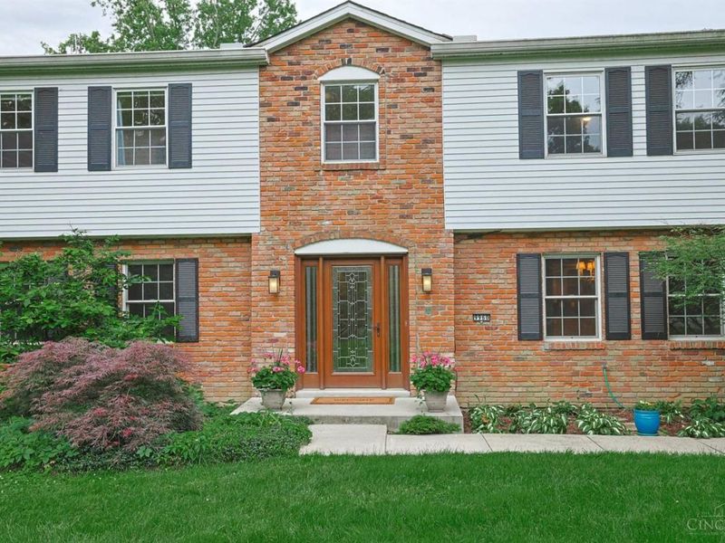 9960 Walnutridge Court, Symmes Township, OH 45242 Photo 3