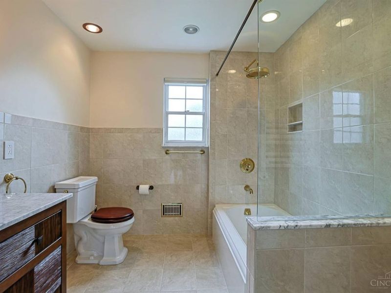 9960 Walnutridge Court, Symmes Township, OH 45242 Photo 30