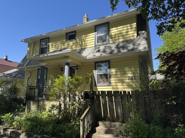 731 E Oklahoma AVENUE, Milwaukee, WI 53207