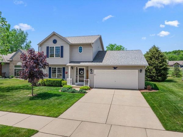 1514 Ravine Forest DRIVE, West Bend, WI 53090