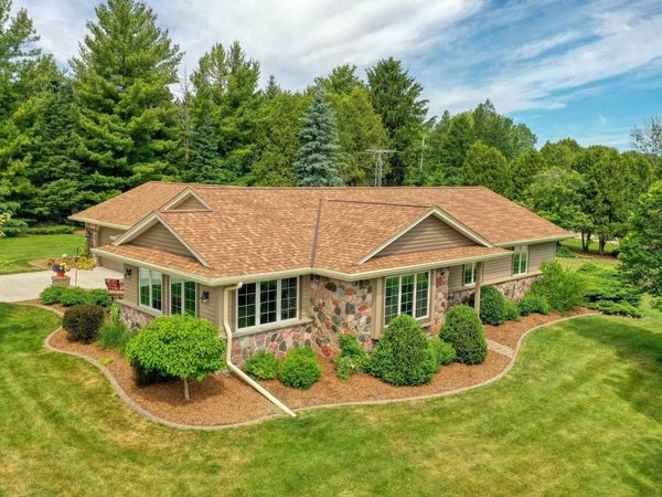 6715 Alpine DRIVE, West Bend, WI 53090