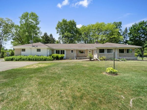 11355 N Rosewood DRIVE, Mequon, WI 53092