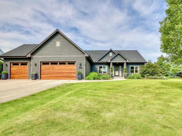 W347N5943 Lake DRIVE, Oconomowoc, WI 53066