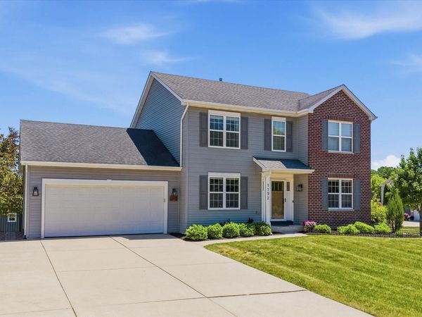 1192 Iris LANE, Grafton, WI 53024