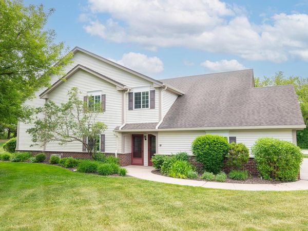 652 Pewaukee ROAD, Unit A, Pewaukee, WI 53072