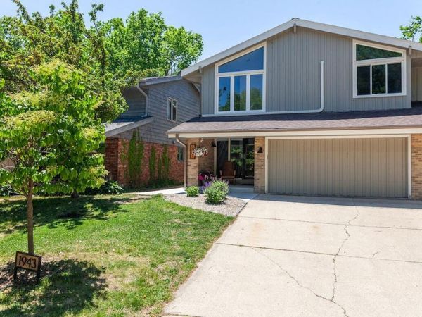 1943 River Park COURT, Wauwatosa, WI 53226