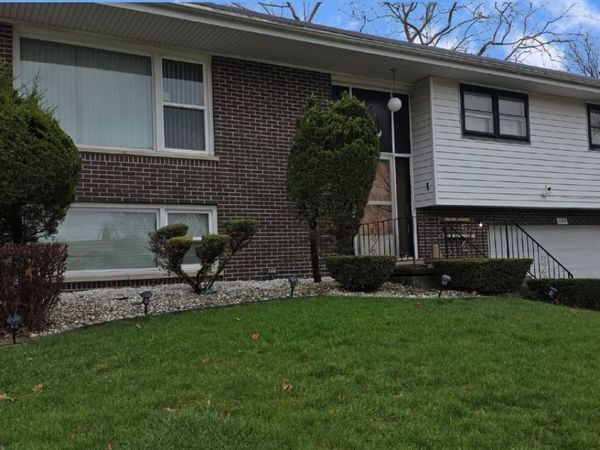 539 E 169th Street , South Holland, IL 60473