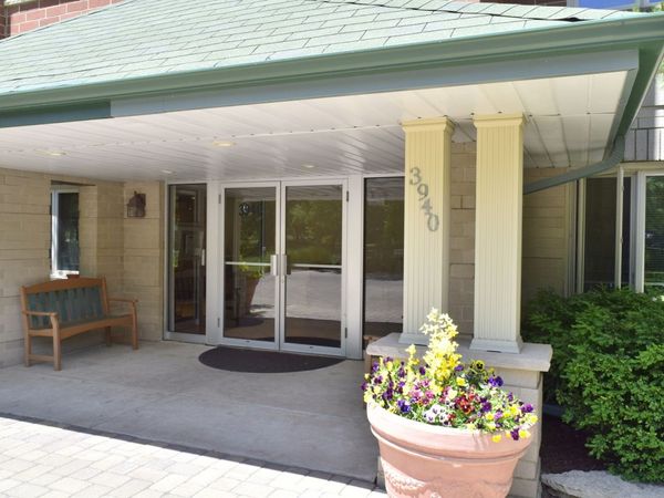 3940 W Bryn Mawr Avenue , Unit 402, Chicago, IL 60659