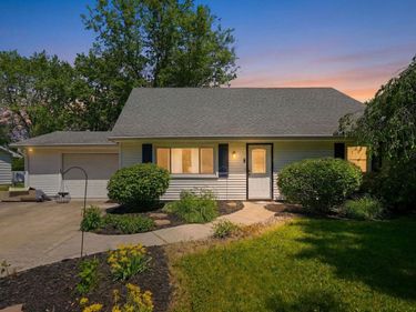 4016 Beaverbrook Drive, Fort Wayne, IN 46815