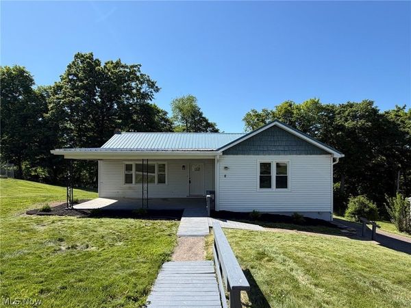 1085 Overlook Drive , Wintersville, OH 43953