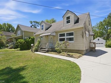 1852 6th Street, Cuyahoga Falls, OH 44221