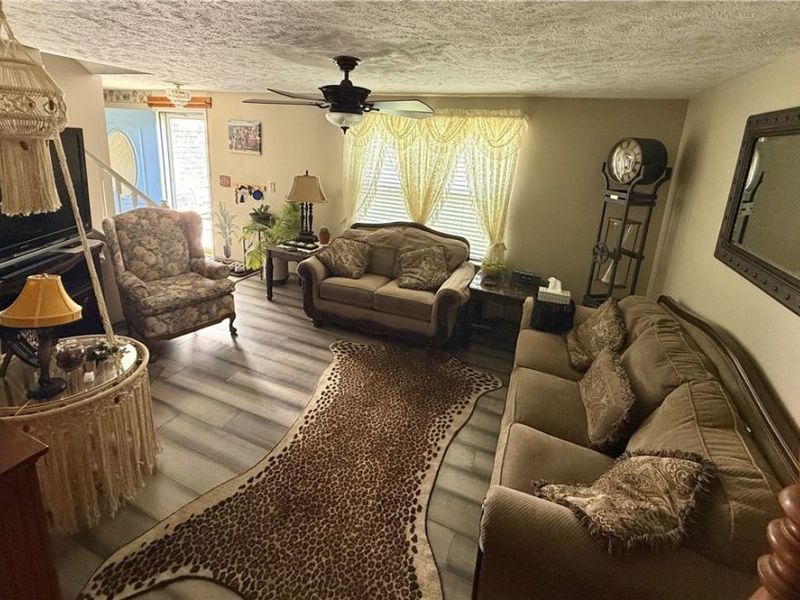 9625 Brayes Manor Drive, Mentor, OH 44060 Photo 3