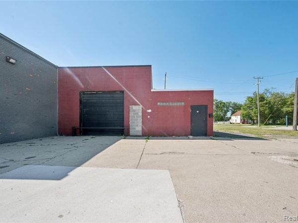 300 Oakwood , Detroit, MI 48217
