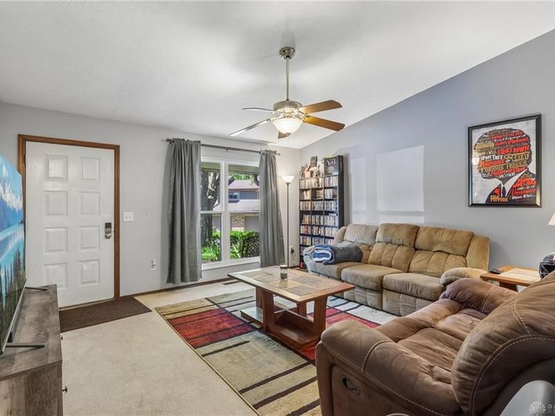 570 Greene Tree Place, Fairborn, OH 45324 Photo 8