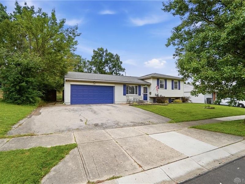 245 Grantwood Drive, West Carrollton, OH 45449 Photo 4