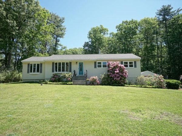 1 Marblehead Road, Windham, NH 03087