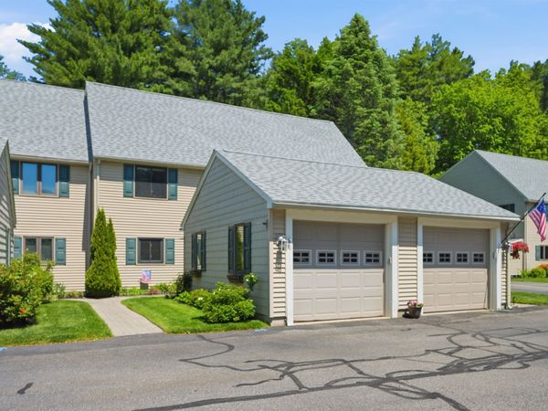 10 Hampton Towne Estate, Hampton, NH 03842