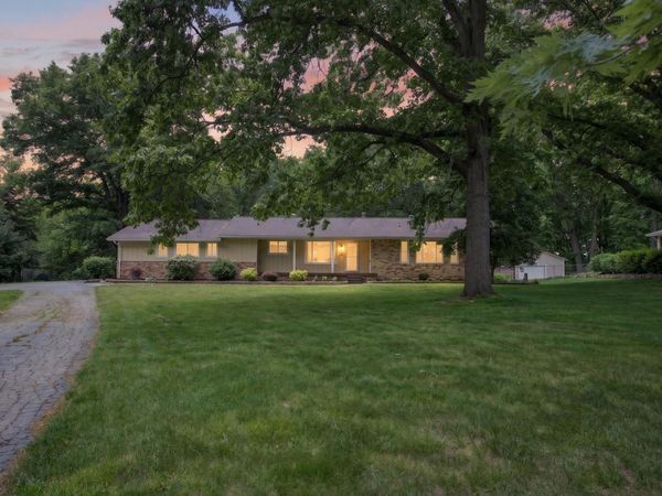 782 Bellflower Drive, Brooklyn, MI 49230