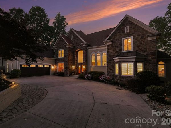 16105 Woolwine Road , Charlotte, NC 28278