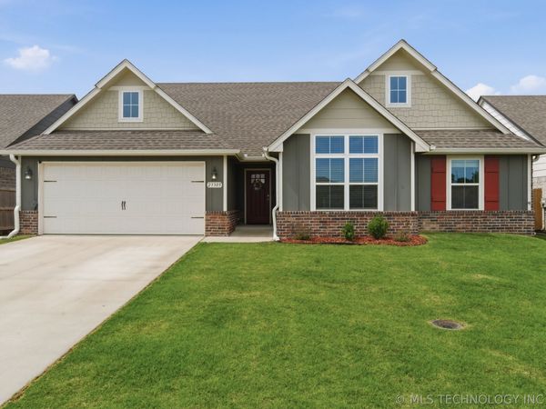 23305 E 101st Place S, Broken Arrow, OK 74014