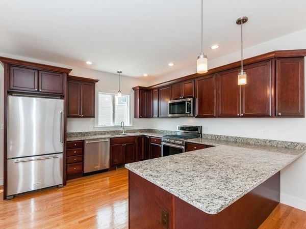 182 Cushing St, Unit 182, Cambridge, MA 02138