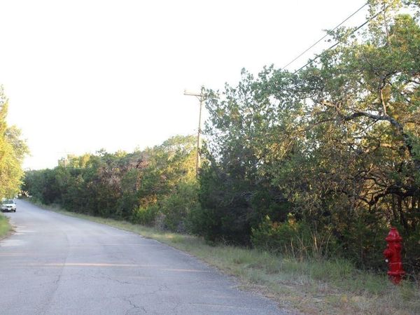 8008 Chestnut CV, Lago Vista, TX 78645