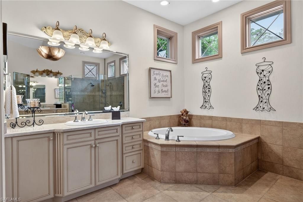430 29th St Nw, Naples, FL 34120 Photo