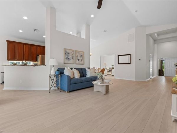 96 Glen Eagle CIR , NAPLES, FL 34104
