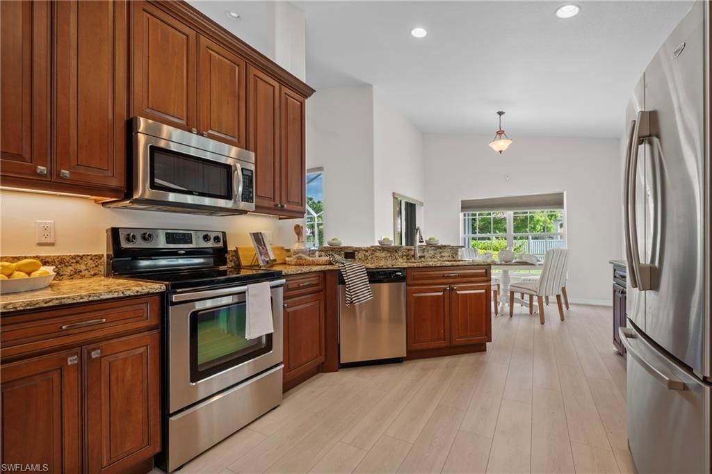 96 Glen Eagle Cir , Naples, FL 34104 Photo