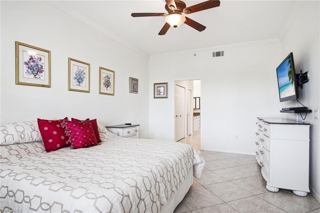 3960 Deer Crossing Ct, Unit 6-101, Naples, FL 34114 Photo