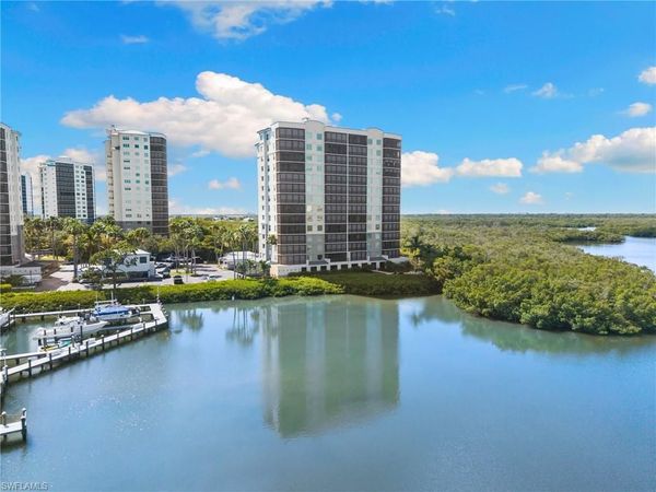 420 Cove Tower DR, Unit 804, NAPLES, FL 34110