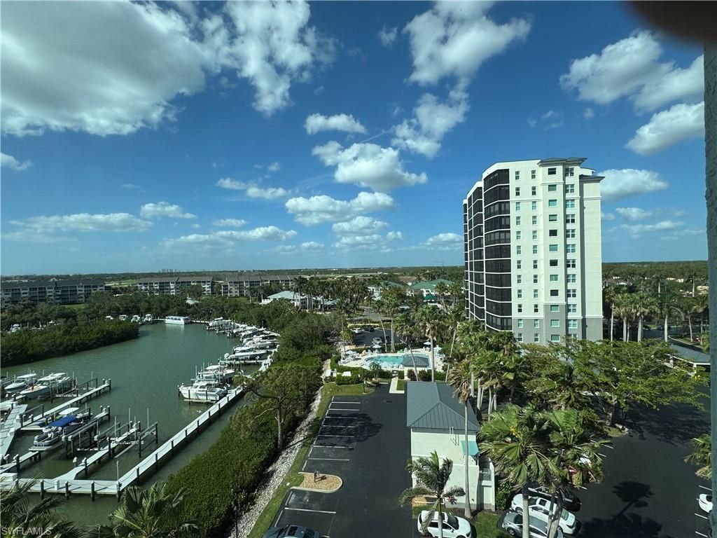 420 Cove Tower Dr, Unit 804, Naples, FL 34110 Photo