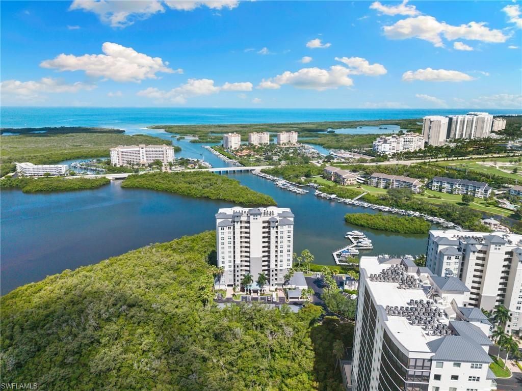 420 Cove Tower Dr, Unit 804, Naples, FL 34110 Photo