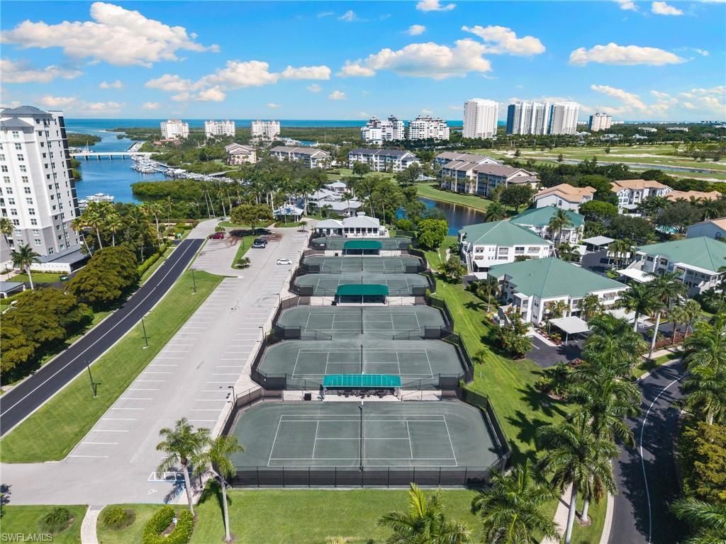 420 Cove Tower Dr, Unit 804, Naples, FL 34110 Photo
