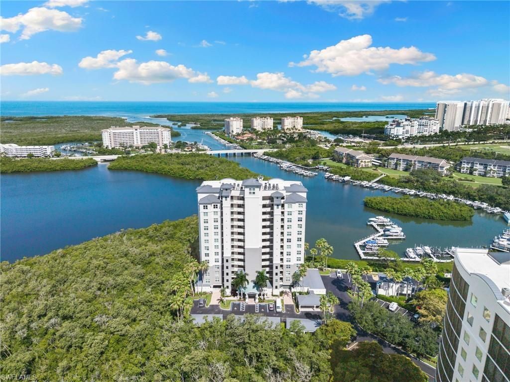 420 Cove Tower Dr, Unit 804, Naples, FL 34110 Photo