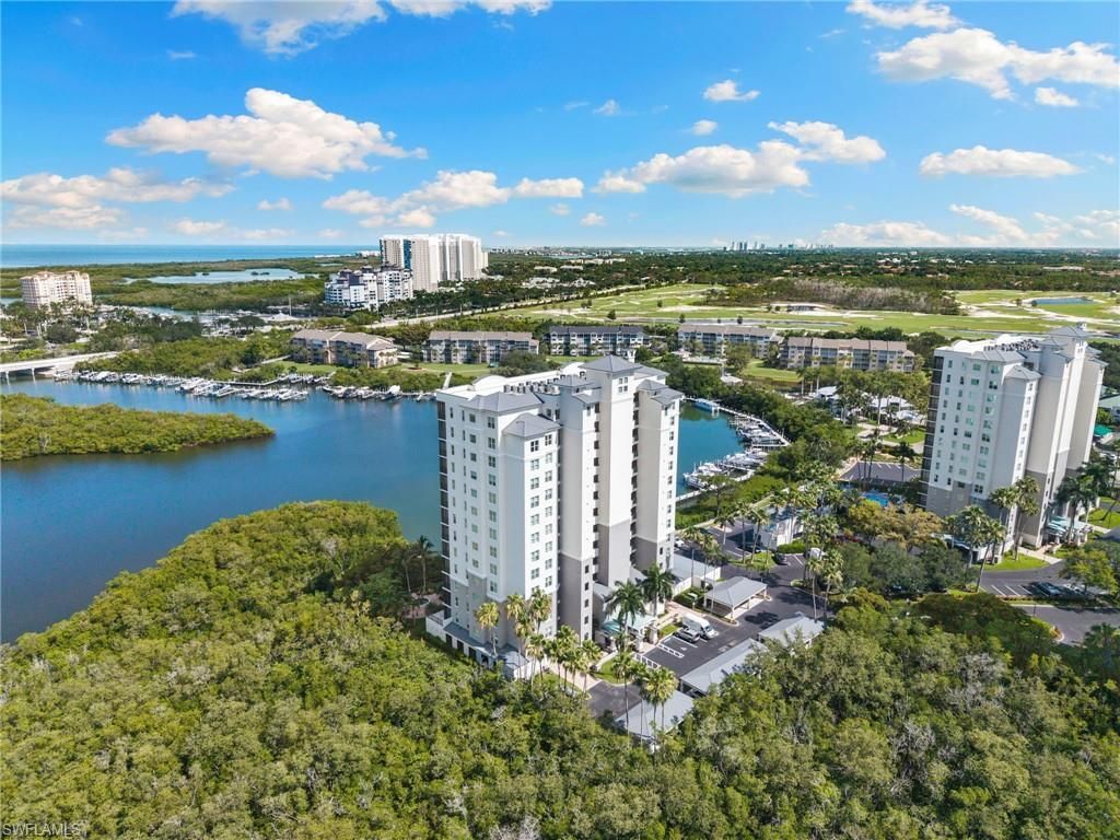 420 Cove Tower Dr, Unit 804, Naples, FL 34110 Photo