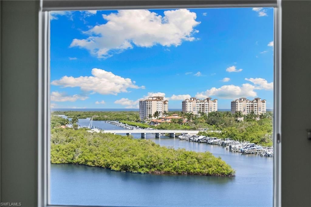 420 Cove Tower Dr, Unit 804, Naples, FL 34110 Photo